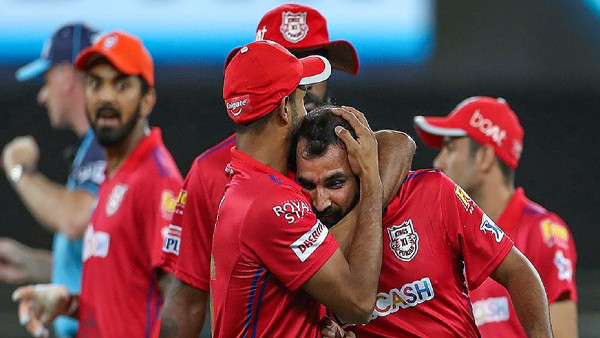 ৬টি বলই ইয়র্কার! ৬টি বলই ইয়র্কার!