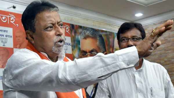 মুকুল রায়ের নাম চার্জশিটে নেই কেন, জল্পনা