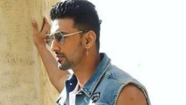 দুবাইয়ে দাদা-দেবের ভুড়িভোজ