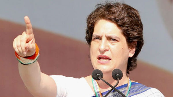 প্রিয়াঙ্কা গান্ধীর আক্রমণ প্রিয়াঙ্কা গান্ধীর আক্রমণ