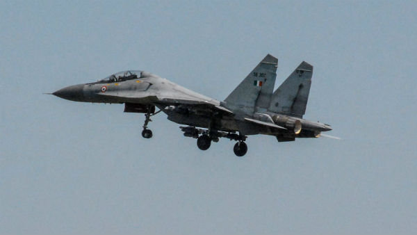 আবারও কোনও এয়ারস্ট্রাইক আবারও কোনও এয়ারস্ট্রাইক