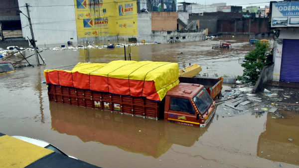 ভাসছে তেলঙ্গানা সহ ৩০টি শহর
