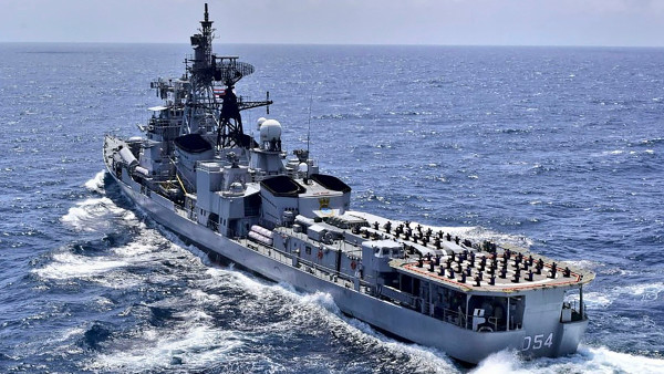 ভারত ও আমেরিকার সামরিক দায়িত্ব ক্রমশ বাড়ছে ভারত ও আমেরিকার সামরিক দায়িত্ব ক্রমশ বাড়ছে