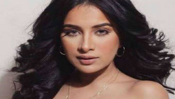 সারা বিবাহিত?‌