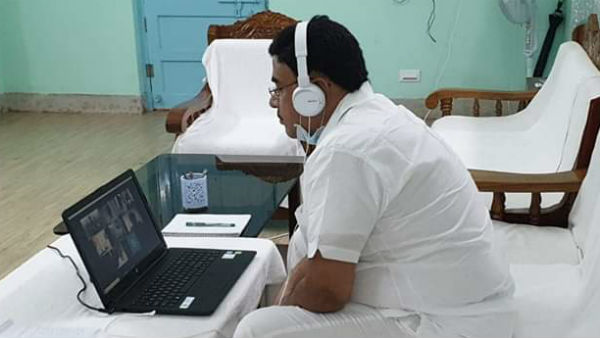 এসএসকেএমে পাঠানো থেকে আর্থিক সাহায্য, সবই মন্ত্রীর তত্ত্বাবধানে এসএসকেএমে পাঠানো থেকে আর্থিক সাহায্য, সবই মন্ত্রীর তত্ত্বাবধানে