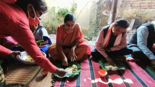 পদ্মপাতায় ভোজন পদ্মপাতায় ভোজন