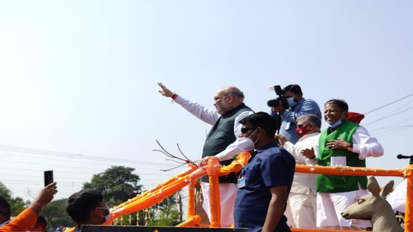 মমতার প্রতি ক্ষোভ আর মোদীর প্রতি ভালোবাসা