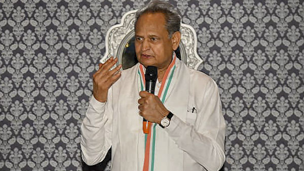বিয়েটা দুটো মানুষের ব্য়ক্তিগত সিদ্ধান্ত বিয়েটা দুটো মানুষের ব্য়ক্তিগত সিদ্ধান্ত