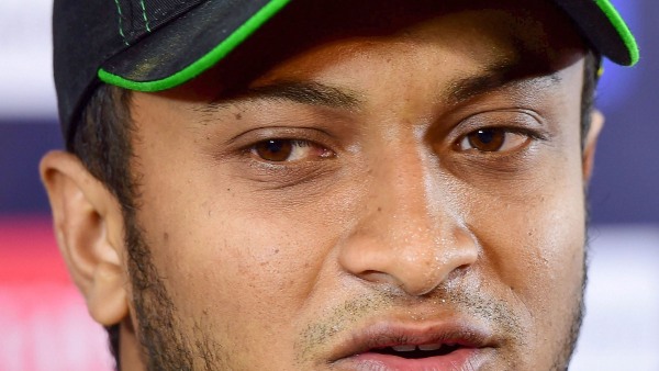 কলকাতার কোন পুজোয় শাকিব