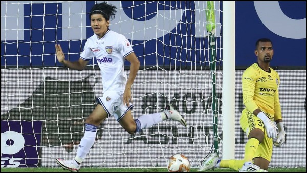 তিন থেকে পাঁচে কোন দল