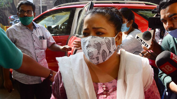 জনপ্রিয় কৌতুকাভনেত্রী 