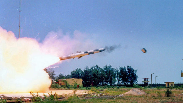 তৃতীয় বিশ্বেও একাধিক দেশের কাছেই বিভিন্ন ক্ষেপণাস্ত্র বিক্রির পরিকল্পনা ভারতের 