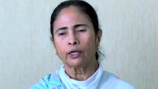 কেন্দ্রের বিরুদ্ধে অবমাননার অভিযোগ