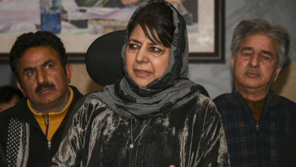 ১৩ অক্টোবর মুক্তি পান মেহবুবা মুফতি