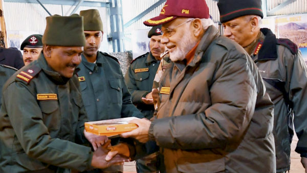 বইতে উল্লেখ নেই মোদীর