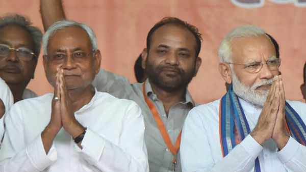 ব্র্যান্ড মোদীর উপর ভর করেই ক্ষমতায় ফরছেন নীতীশ