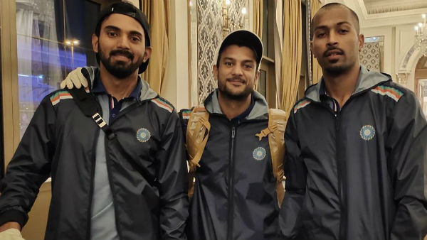 প্রথম টেস্ট খেলে ফিরবেন বিরাট, টেস্ট দলে যোগ দেবেন রোহিত প্রথম টেস্ট খেলে ফিরবেন বিরাট, টেস্ট দলে যোগ দেবেন রোহিত