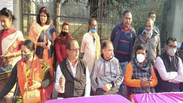 মমতাকে অবসরের নিদান মমতাকে অবসরের নিদান