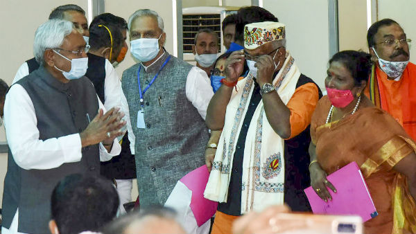 প্রভাব বাড়াচ্ছে বিজেপি প্রভাব বাড়াচ্ছে বিজেপি