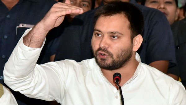 রিপাবলিক টিভির বুথফেরত সমীক্ষাতেও পাল্লা ভারী ছিল তেজস্বী যাদবের রিপাবলিক টিভির বুথফেরত সমীক্ষাতেও পাল্লা ভারী ছিল তেজস্বী যাদবের