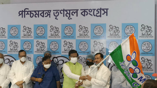 তৃণমূলে যোগদান কংগ্রেস বিধায়কের