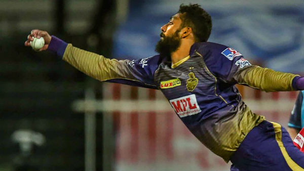 নাইটদের হয়ে উইকেটশিকারীদের তালিকায় শীর্ষে বরুণ
