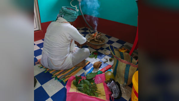 শুভেন্দু অনুপস্থিত, অফিসে জাঁকজমক করে পূজার্চনা শুভেন্দু অনুপস্থিত, অফিসে জাঁকজমক করে পূজার্চনা