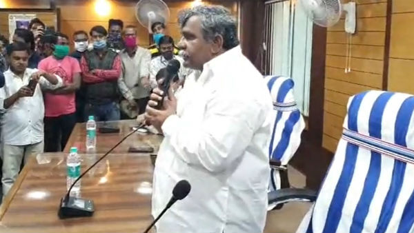 ছেড়েছেন দলীয় সব পদ, দলের প্রাথমিক সদস্যপদের ইস্তফা ছেড়েছেন দলীয় সব পদ, দলের প্রাথমিক সদস্যপদের ইস্তফা