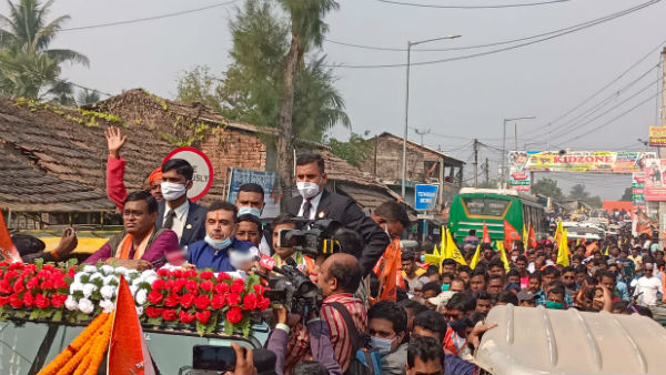 পাড়ায় পাড়া সমাধানকে কটাক্ষ পাড়ায় পাড়া সমাধানকে কটাক্ষ