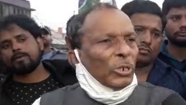 ঠেলে দেওয়া হচ্ছে বিজেপির দিকে ঠেলে দেওয়া হচ্ছে বিজেপির দিকে