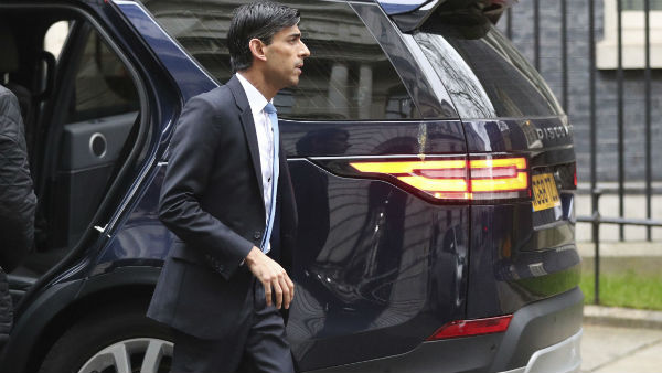 সম্পত্তির নিরিখে রাণী এলিজাবেথকে ছাপিয়ে গেলেন শৌনকের স্ত্রী সম্পত্তির নিরিখে রাণী এলিজাবেথকে ছাপিয়ে গেলেন শৌনকের স্ত্রী