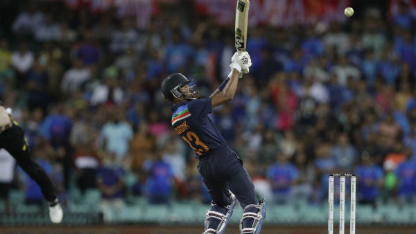 ছেলেকে মিস করার কথা জানান হার্দিক ছেলেকে মিস করার কথা জানান হার্দিক