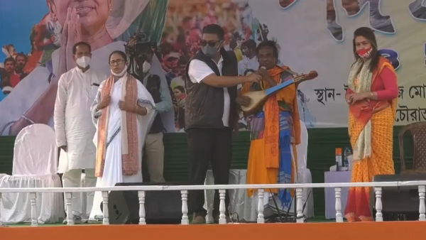 বিজেপিকে আক্রমণ মমতার 