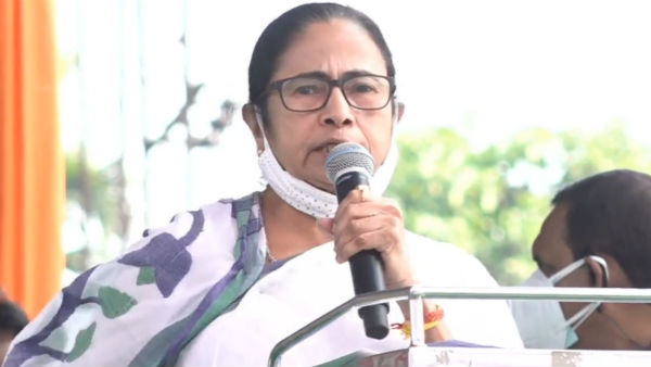 মমতার অভিযোগ মমতার অভিযোগ