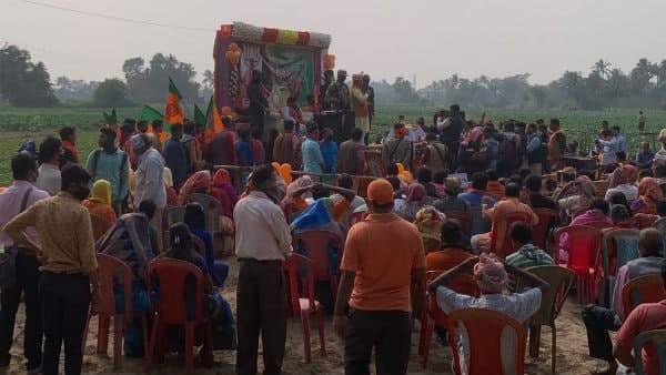 কৃষকদের কথা শুনতে সিঙ্গুরে