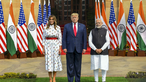 নমস্তে ট্রাম্প নমস্তে ট্রাম্প