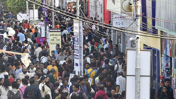 ভ্যাকসিন এলে সুস্থ পৃথিবীতেই হোক বইমেলা ভ্যাকসিন এলে সুস্থ পৃথিবীতেই হোক বইমেলা