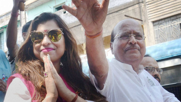 'দলনেত্রীর চারপাশে ঘুরলেই নেতা হওয়া যায় না'