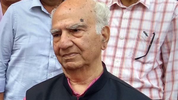 সপরিবারে করোনা আক্রান্ত হিমাচলপ্রদেশের প্রাক্তন মুখ্যমন্ত্রী শান্তা কুমার, হারালেন স্ত্রীকেও সপরিবারে করোনা আক্রান্ত হিমাচলপ্রদেশের প্রাক্তন মুখ্যমন্ত্রী শান্তা কুমার, হারালেন স্ত্রীকেও