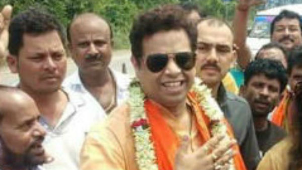 সৌমিত্রর সোশ্যাল মিডিয়ার বায়ো নিয়ে শুরু বিতর্ক