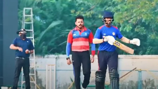 ২০২১ তে মিশন টি ২০! নির্বাসন কাটিয়ে মাঠে ফিরেই রুদ্রমূর্তিতে স্লেজিং করলেন শ্রীসন্থ, ভাইরাল ভিডিও ২০২১ তে মিশন টি ২০! নির্বাসন কাটিয়ে মাঠে ফিরেই রুদ্রমূর্তিতে স্লেজিং করলেন শ্রীসন্থ, ভাইরাল ভিডিও