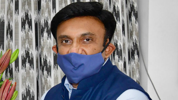 অর্থহীন উদযাপন, নিউ ইয়ার ভারতীয়দের উৎসব নয়, মত কর্নাটক মন্ত্রীর অর্থহীন উদযাপন, নিউ ইয়ার ভারতীয়দের উৎসব নয়, মত কর্নাটক মন্ত্রীর