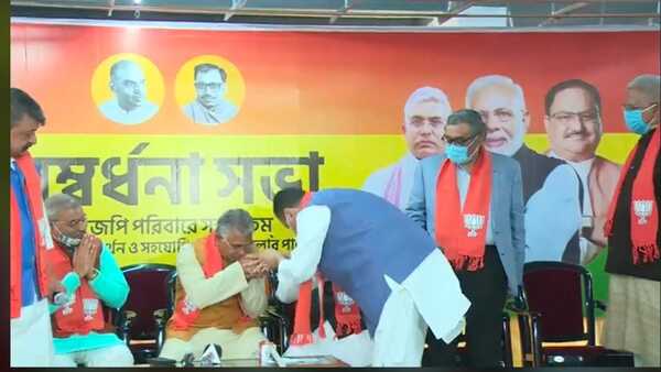 দলের অনুগত সৈনিক