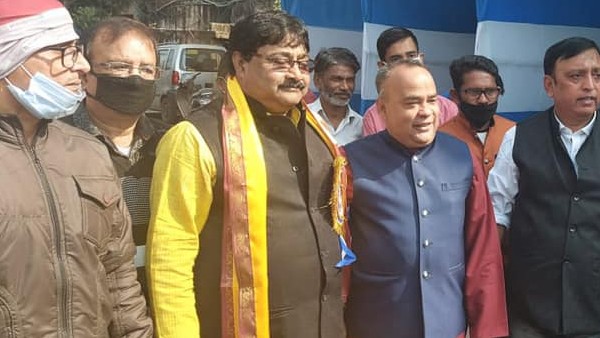 কার্তিক বন্দ্যোপাধ্যায়ের ইঙ্গিতপূর্ণ মন্তব্য কার্তিক বন্দ্যোপাধ্যায়ের ইঙ্গিতপূর্ণ মন্তব্য
