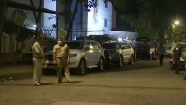 ঘটনাস্থলে ফরেনসিক টিম