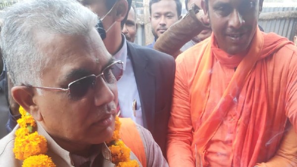 বিএসএফ ক্যাম্পে দিলীপ ঘোষ