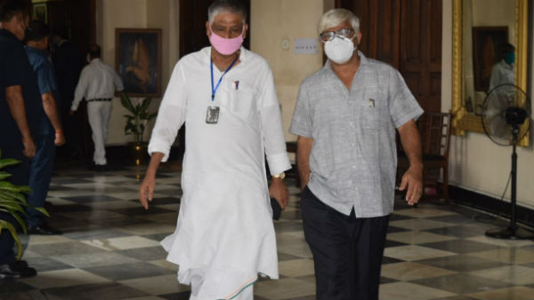 স্বাচ্ছন্দবোধ বাম নেতৃত্বের সঙ্গে স্বাচ্ছন্দবোধ বাম নেতৃত্বের সঙ্গে