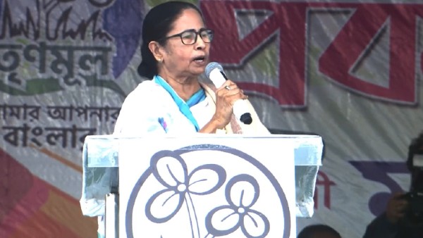 শুভেন্দু অধিকারীর অভাব মেটাতে ময়দানে মমতা শুভেন্দু অধিকারীর অভাব মেটাতে ময়দানে মমতা