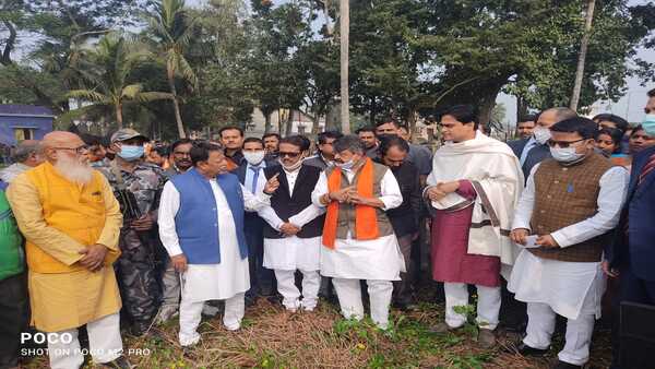 অমিত শাহের সভার মাঠ পরিদর্শনে মুকুল রায় 