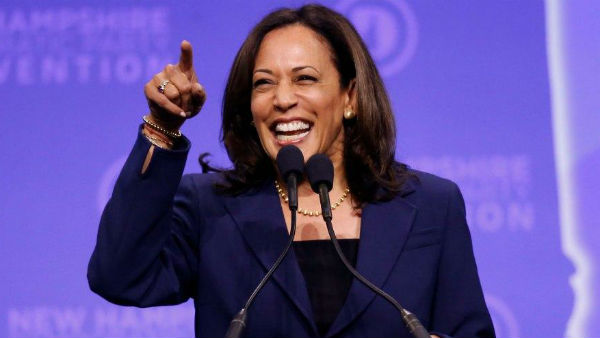  কমলার জয়ের হাত ধরেই সংজ্ঞা বদলাচ্ছে আধুনিক মার্কিন পরিবারের